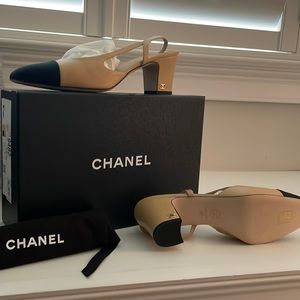 Classic Chanel Slingbacks Goatskin & Grosgrain EU42